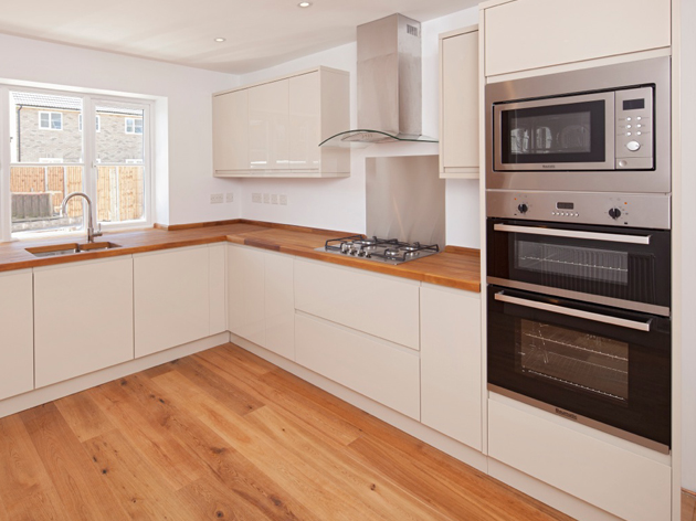 Modern Kitchen Fitting in Kidlington